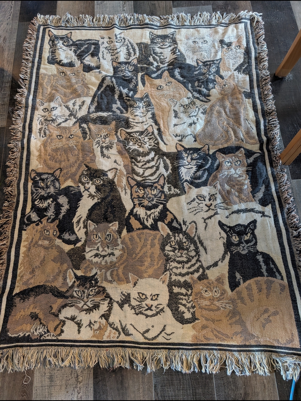2/140$ Vintage Multi-Cat Woven Throw Blanket in Cream, Tan & Black